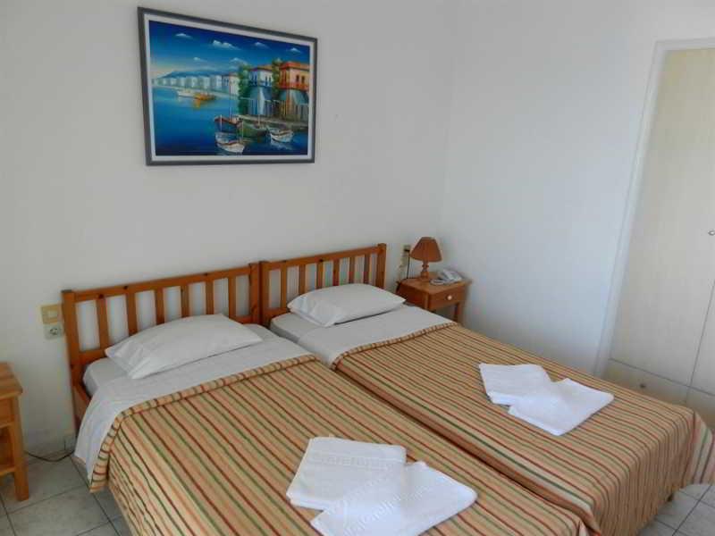 Zorbas Hotel Hersonissos  Exterior photo