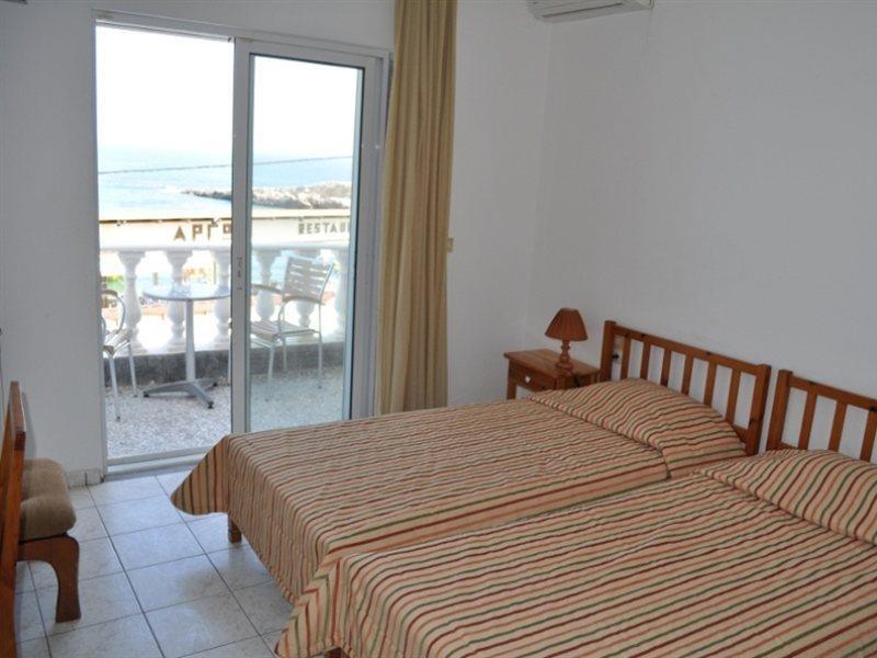 Zorbas Hotel Hersonissos  Exterior photo