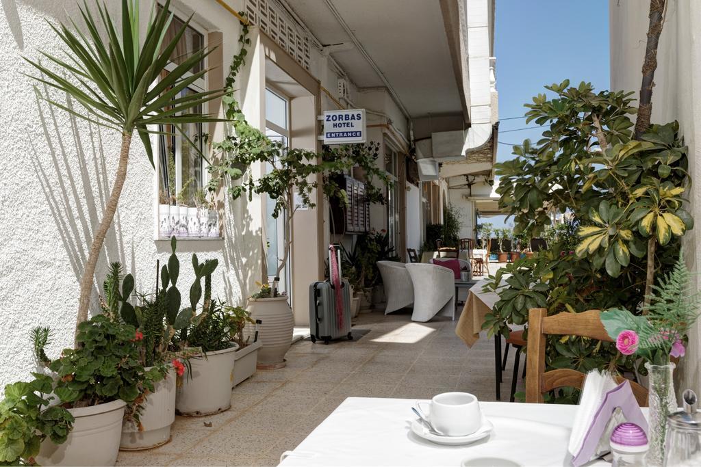 Zorbas Hotel Hersonissos  Exterior photo