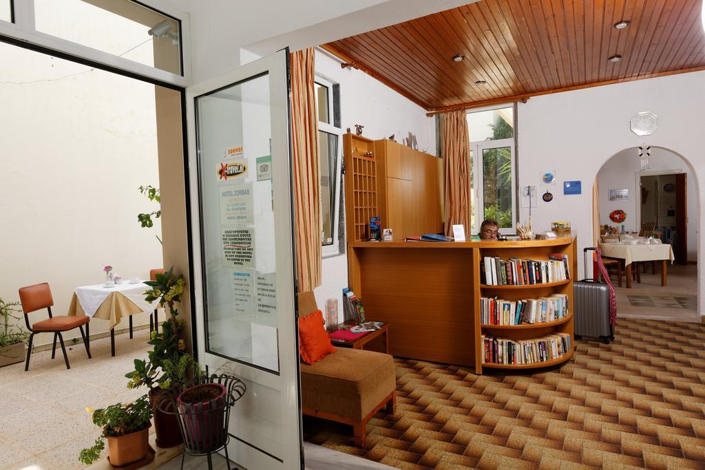 Zorbas Hotel Hersonissos  Exterior photo